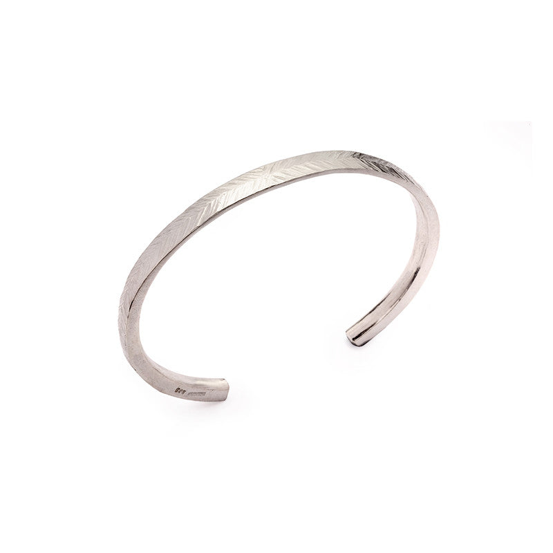 Pulsera rígida plata
