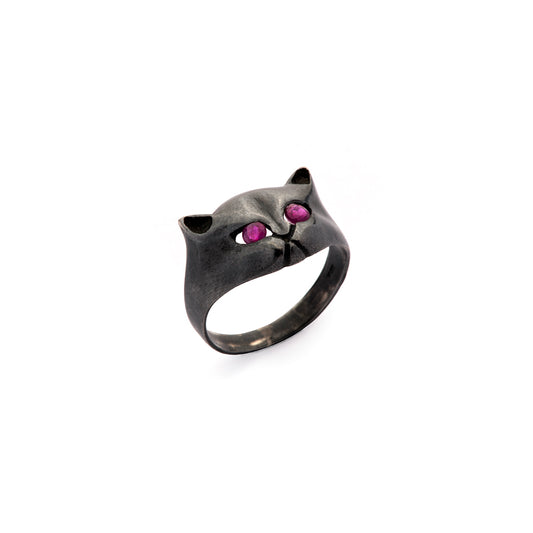 Anillo de gato con rubíes plata