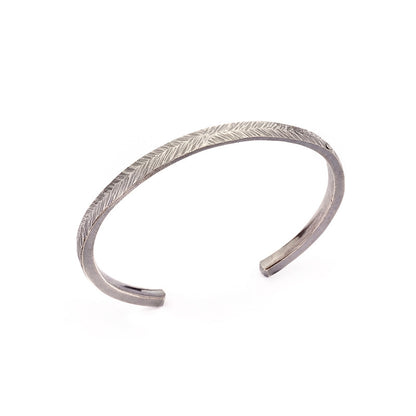 Rigid silver bracelet 